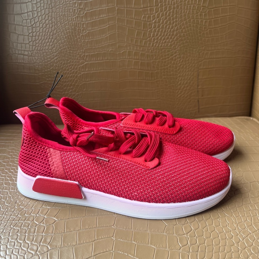Twisted Dimitria Slip In And Step Out Red Womens Sneaker Shoe Size 7 - Picture 2 of 6